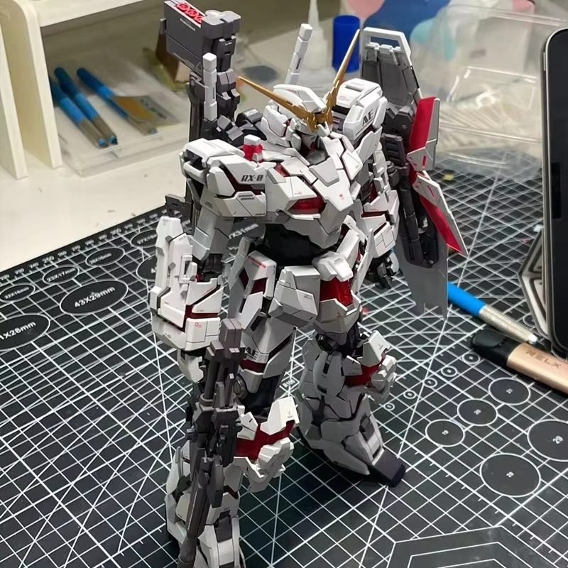 En stock HG 1/144 RX-0 Unicorn - Model Kit Barbatos reseña y precio